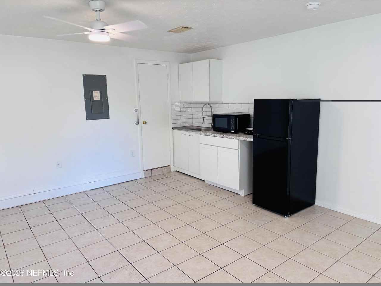 8774 Country Creek Blvd - Photo 5 of 8