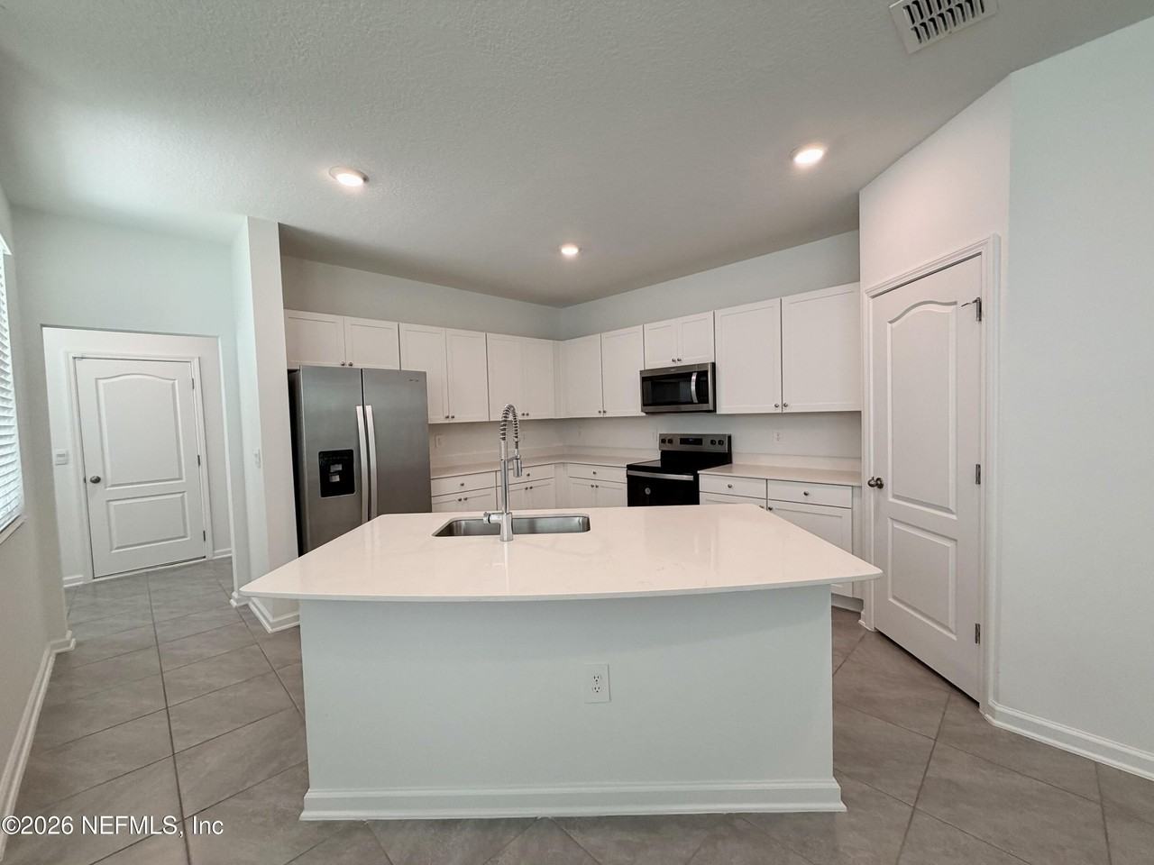 155 Seaport Breeze Rd - Photo 3 of 26