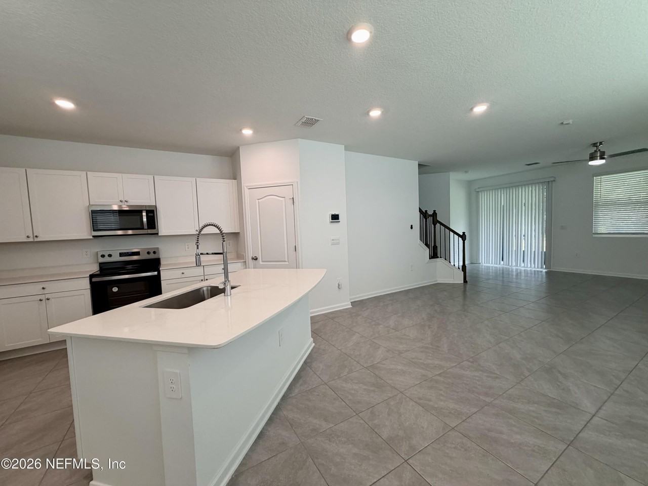 155 Seaport Breeze Rd - Photo 4 of 26