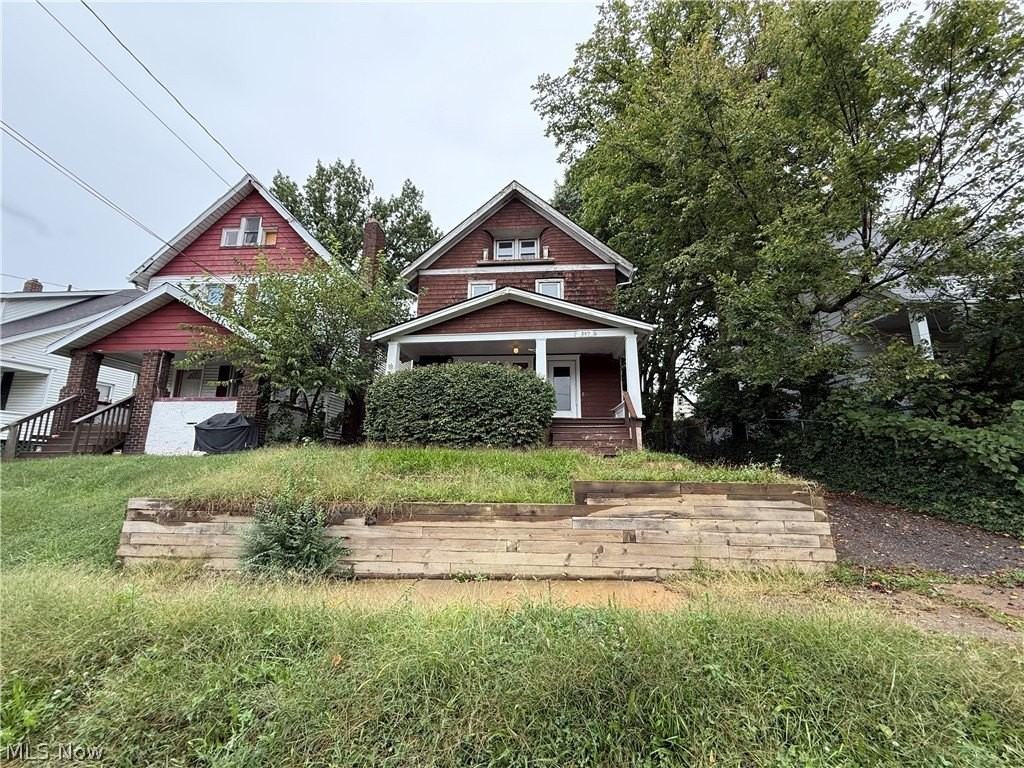 897 Polk Ave - Photo 3 of 28