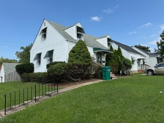 20701 Watson Rd - Photo 3 of 38