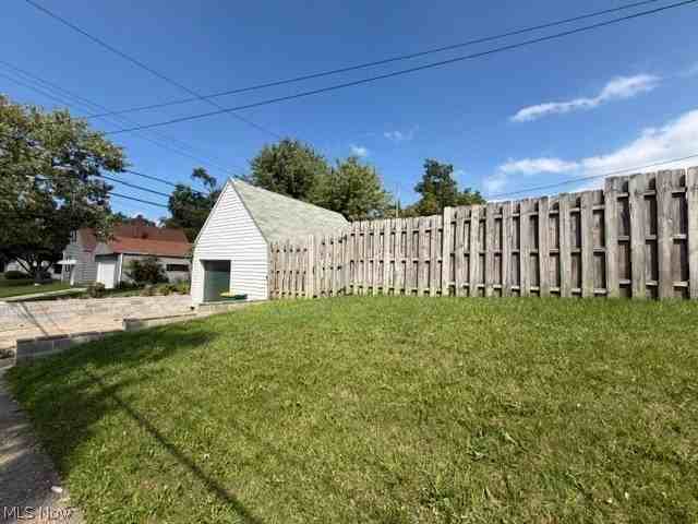 20701 Watson Rd - Photo 5 of 38