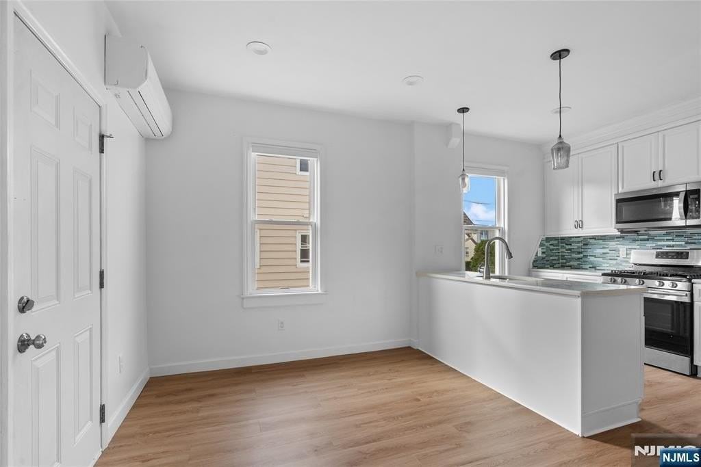 97 Bergen St #1stFL - Photo 5 of 18