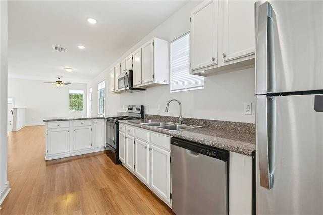 2431 Conti St - Photo 6 of 10