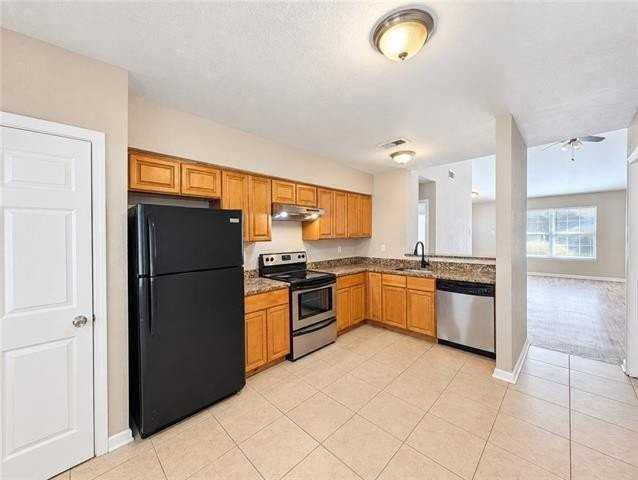 53 Lucille St - Photo 3 of 13