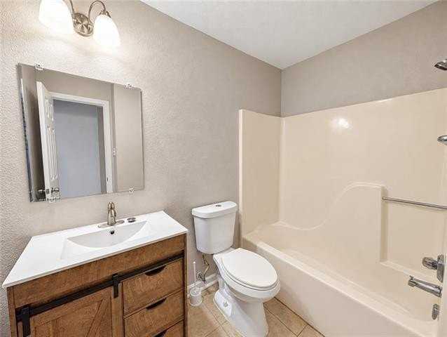 53 Lucille St - Photo 7 of 13