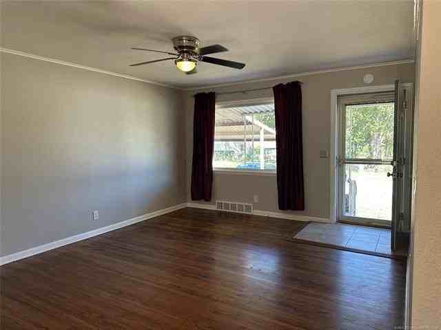 4542 S 23rd West Ave - Photo 4 of 22