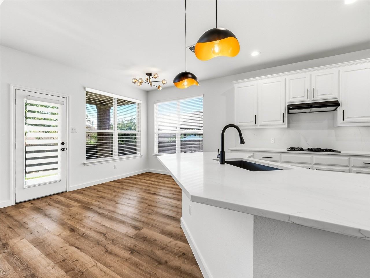 4844 Jodi Dr - Photo 6 of 40