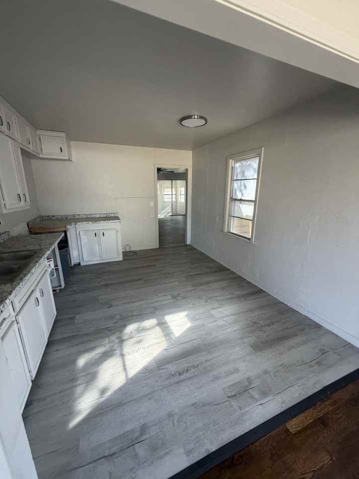 3904 Se 16th Ave #1 - Photo 3 of 40