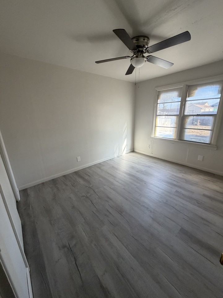 3904 Se 16th Ave #1 - Photo 5 of 40