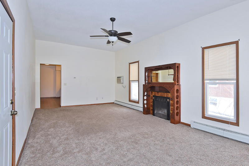 9 1st St Sw #1 - Photo 2 of 10
