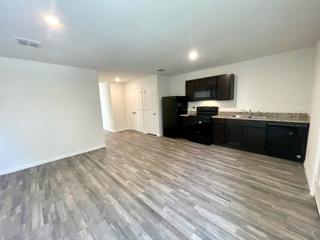 1114 Chestnut St #A - Photo 4 of 14