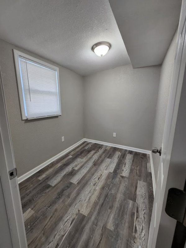 336 Belmont Blvd - Photo 4 of 15