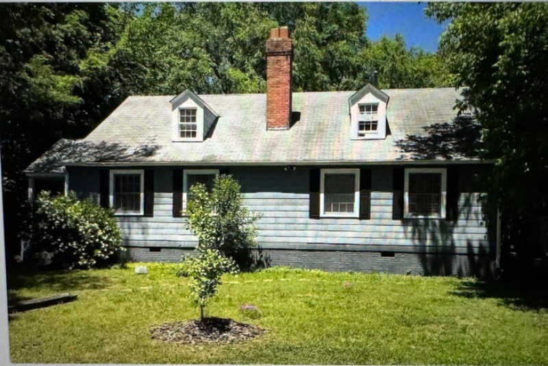 208 Carr St - Photo 2 of 9