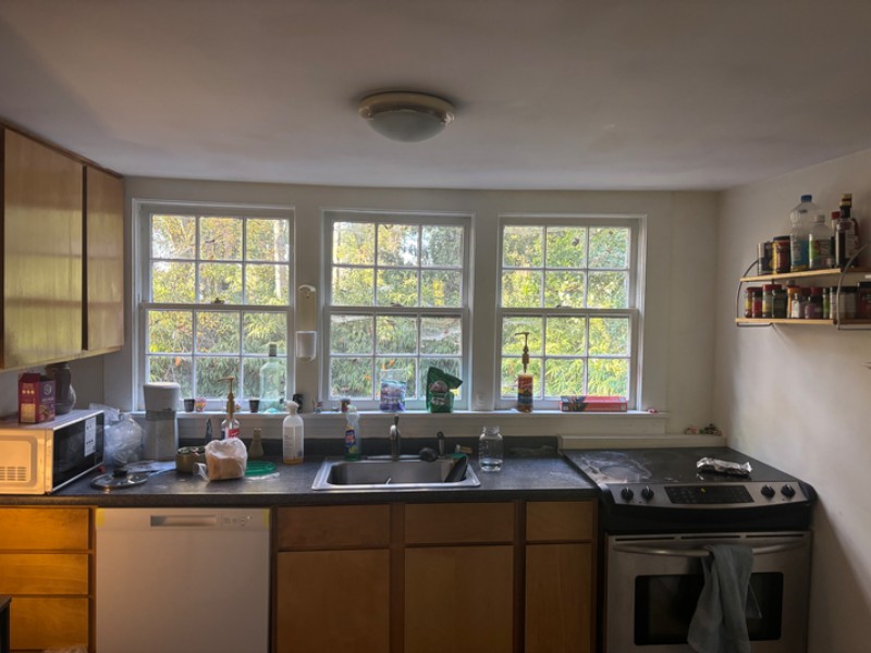 208 Carr St - Photo 3 of 9