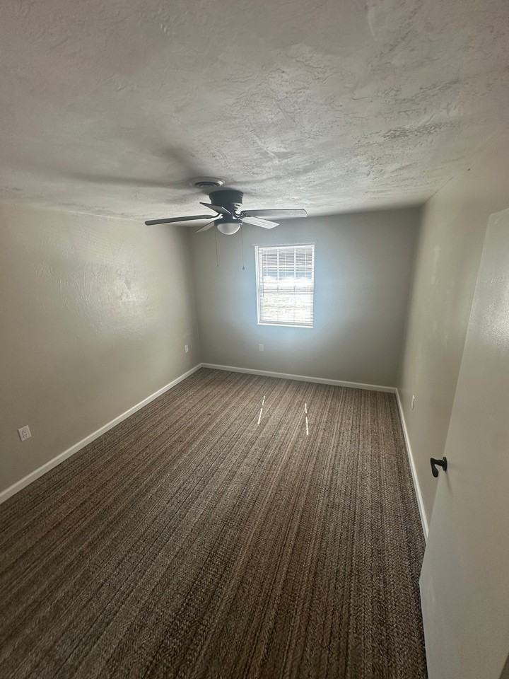 2213 Crutchfield Ln #1 - Photo 6 of 7
