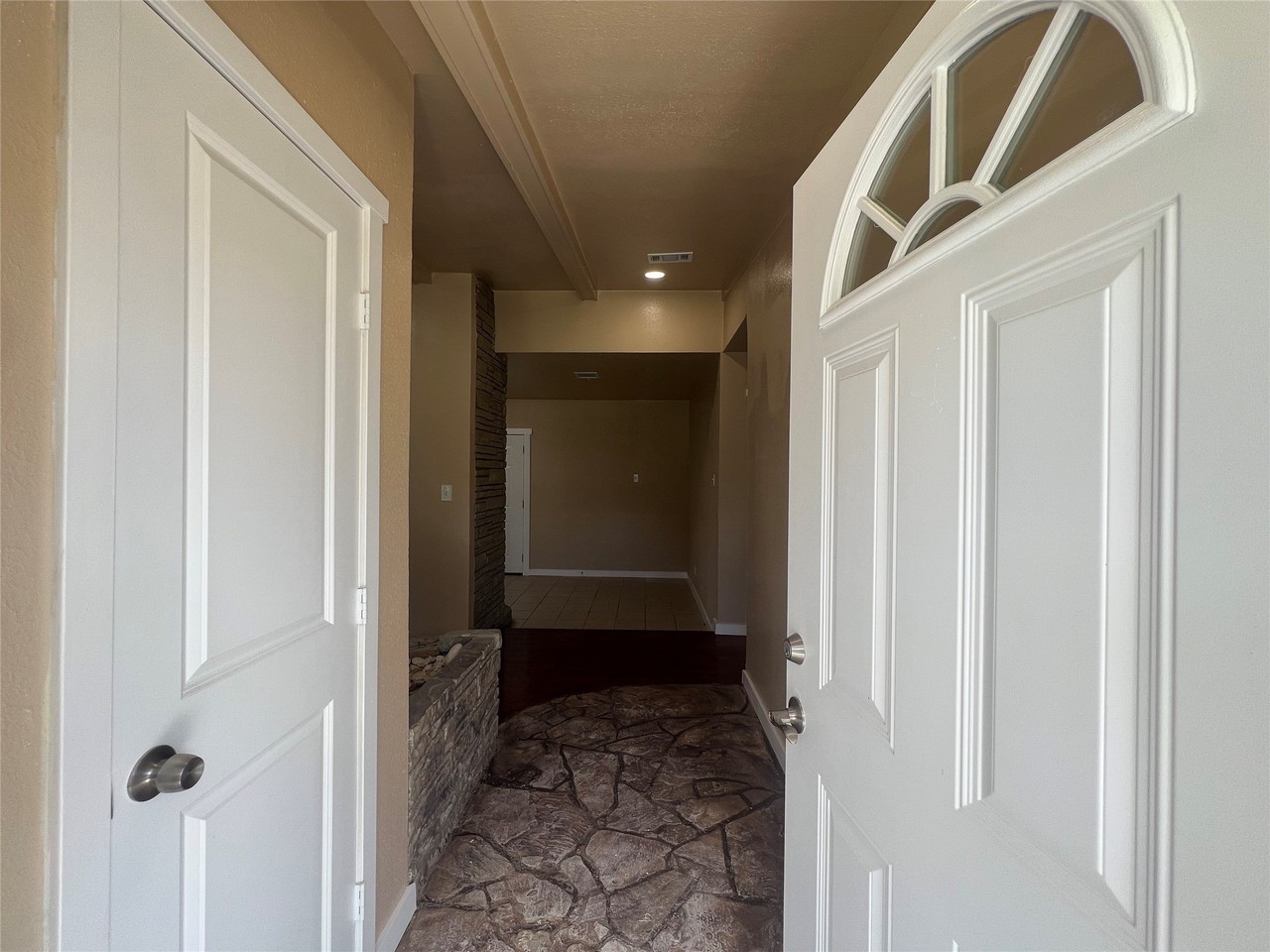 16 Cliffside Dr - Photo 5 of 24