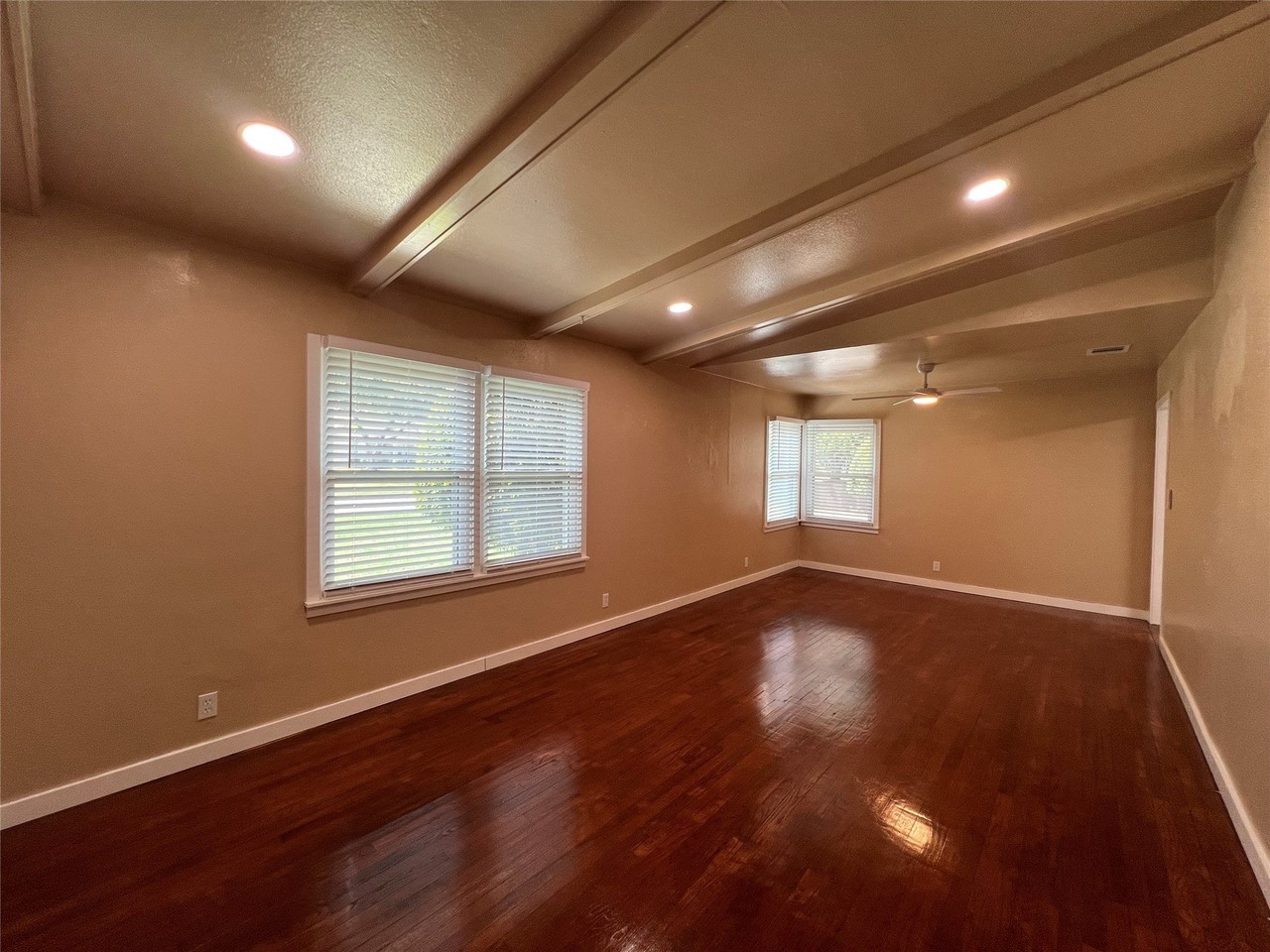 16 Cliffside Dr - Photo 7 of 24