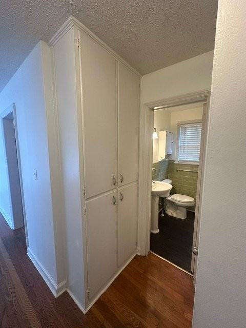 415 Carey Ave - Photo 4 of 10