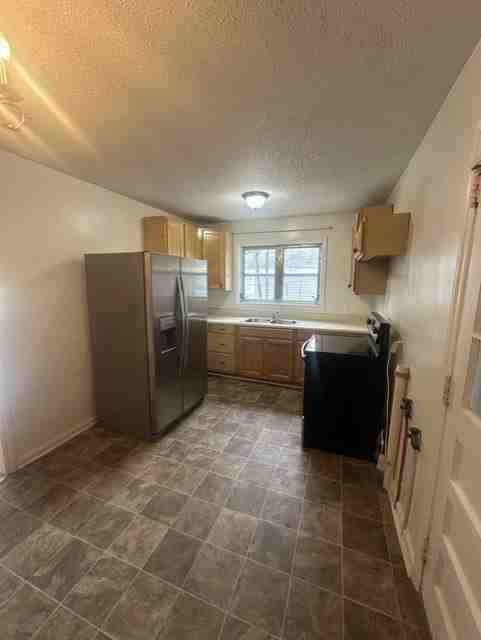 415 Carey Ave - Photo 7 of 10
