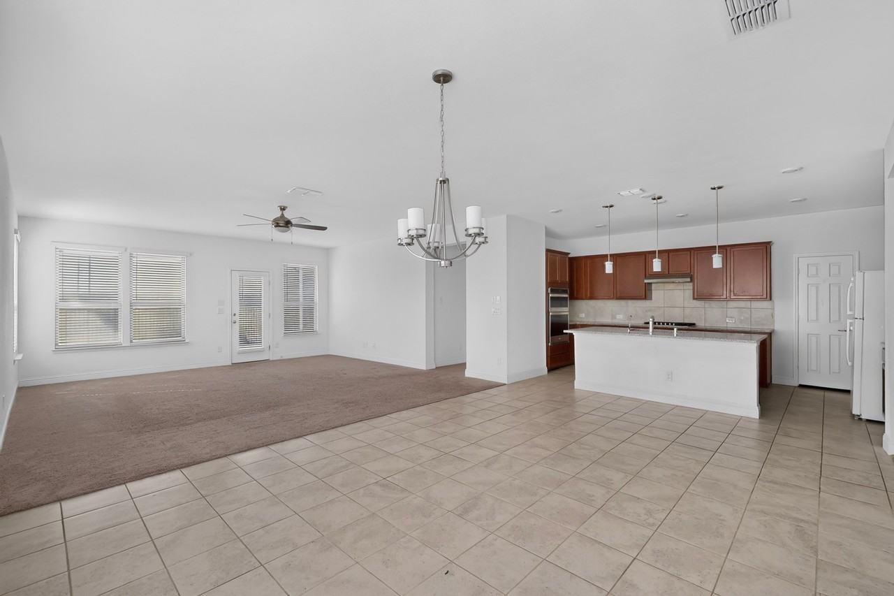 600 Bronze Forest Dr - Photo 7 of 40