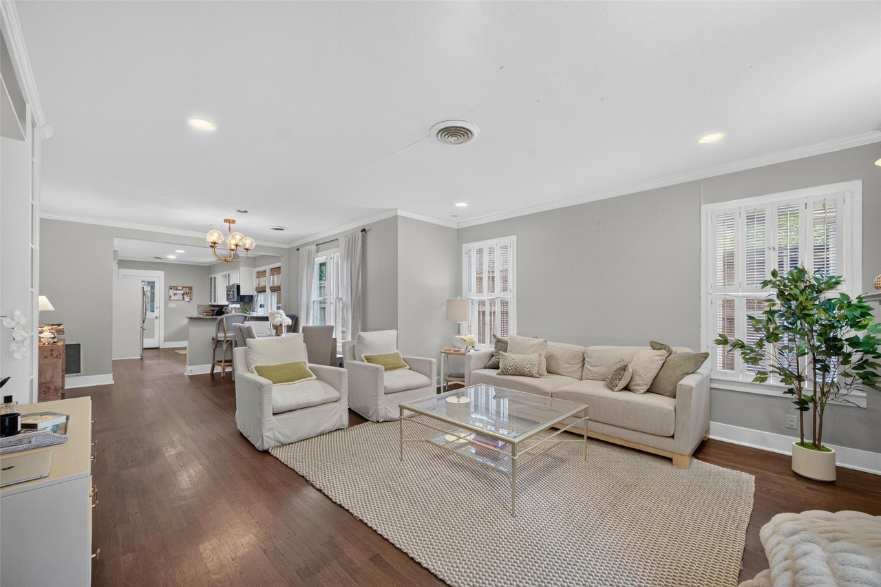 5630 Vanderbilt Ave - Photo 7 of 37