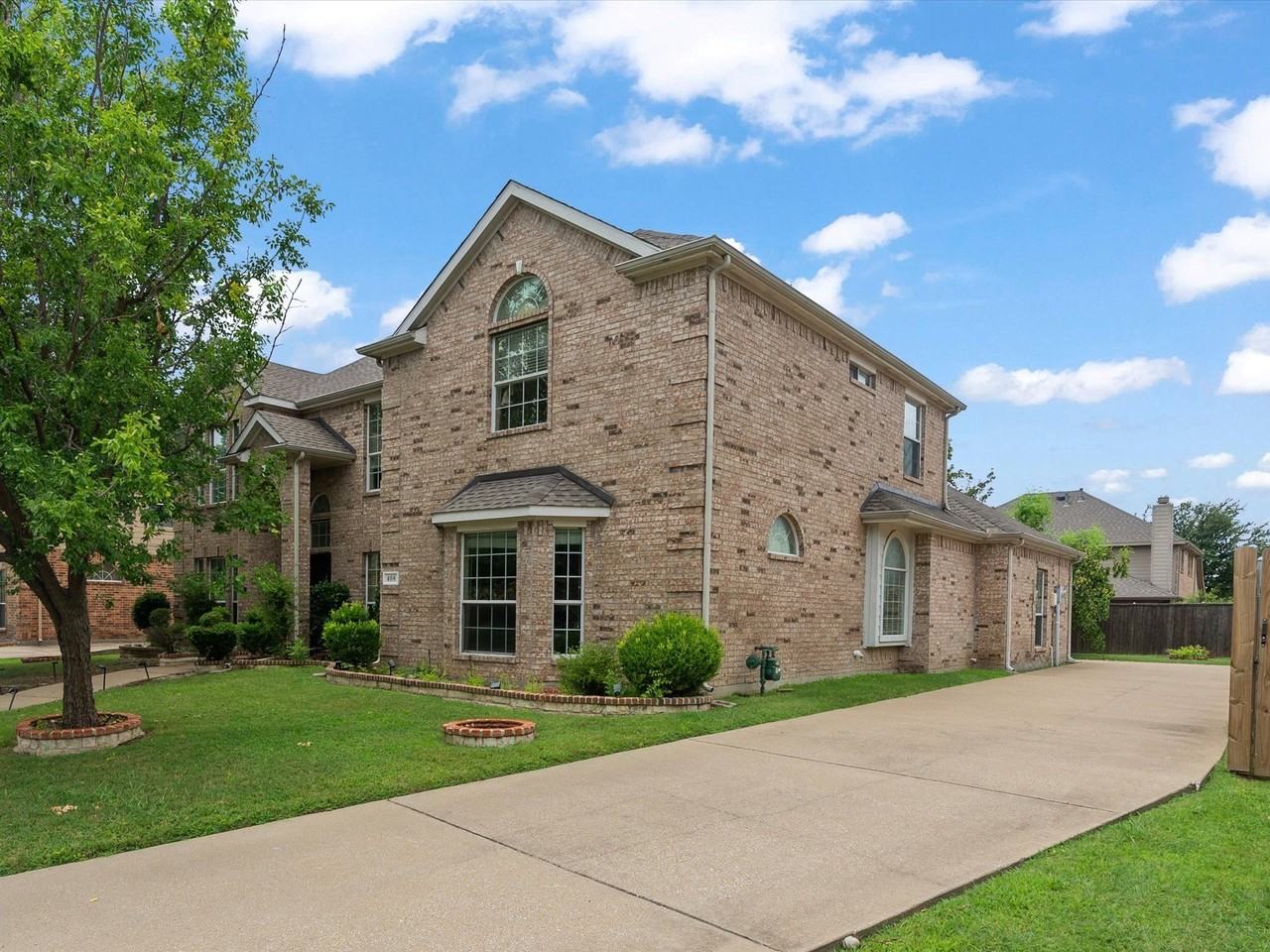 408 Cave River Dr - Photo 3 of 40