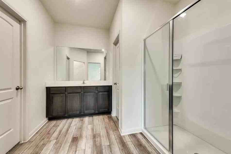 816 Mallorie Ln - Photo 6 of 13