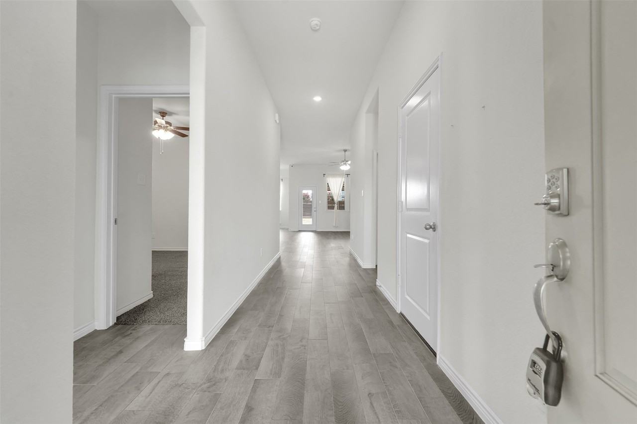 3303 Brady Starr Dr - Photo 3 of 34
