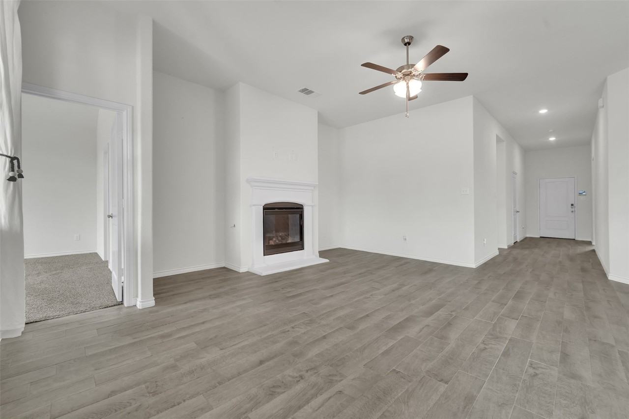 3303 Brady Starr Dr - Photo 6 of 34