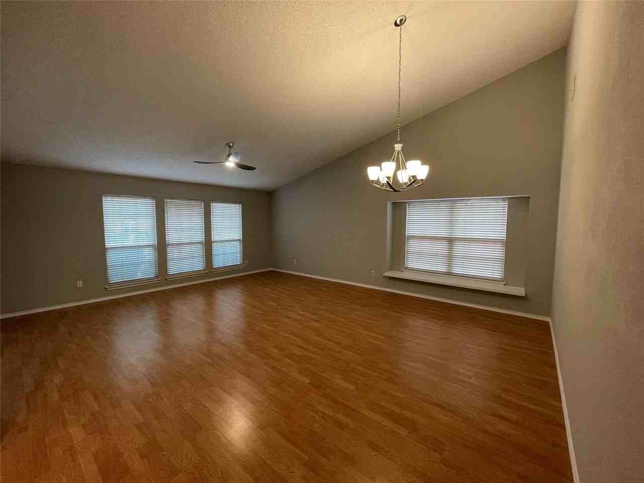 6708 Wesson Dr - Photo 3 of 22