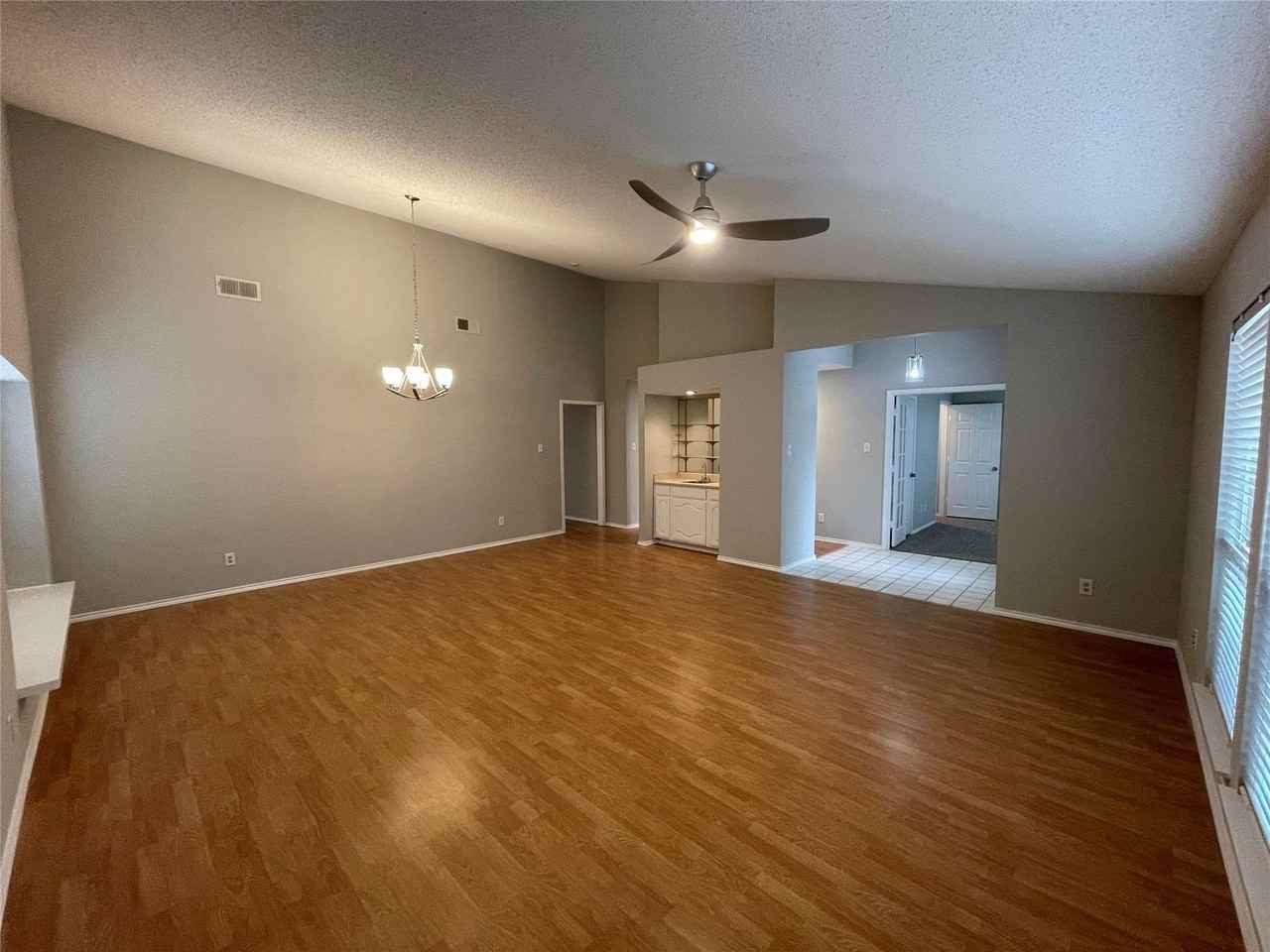 6708 Wesson Dr - Photo 4 of 22