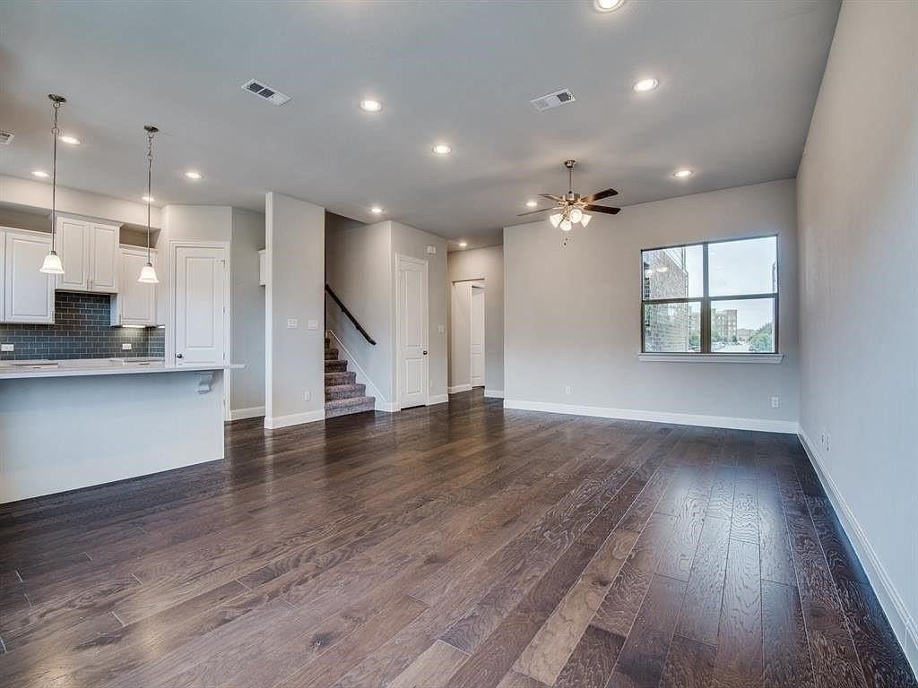2429 Merriweather Ln - Photo 5 of 24
