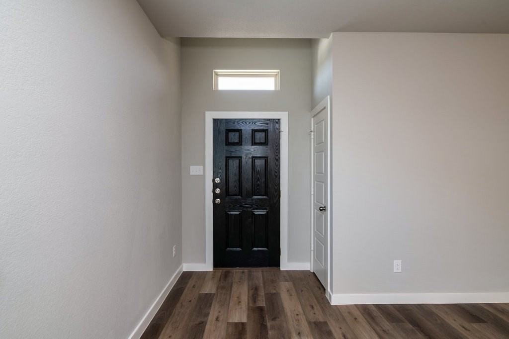 744 Wheatfield Dr - Photo 3 of 19