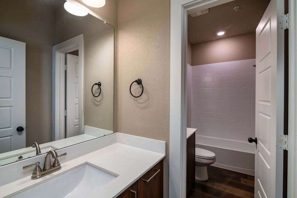 613 Wheatfield Dr - Photo 6 of 16