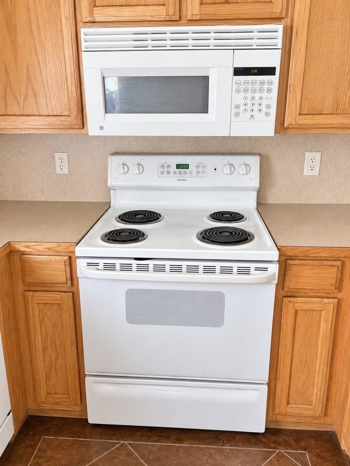 2415 Church St - Photo 5 of 31