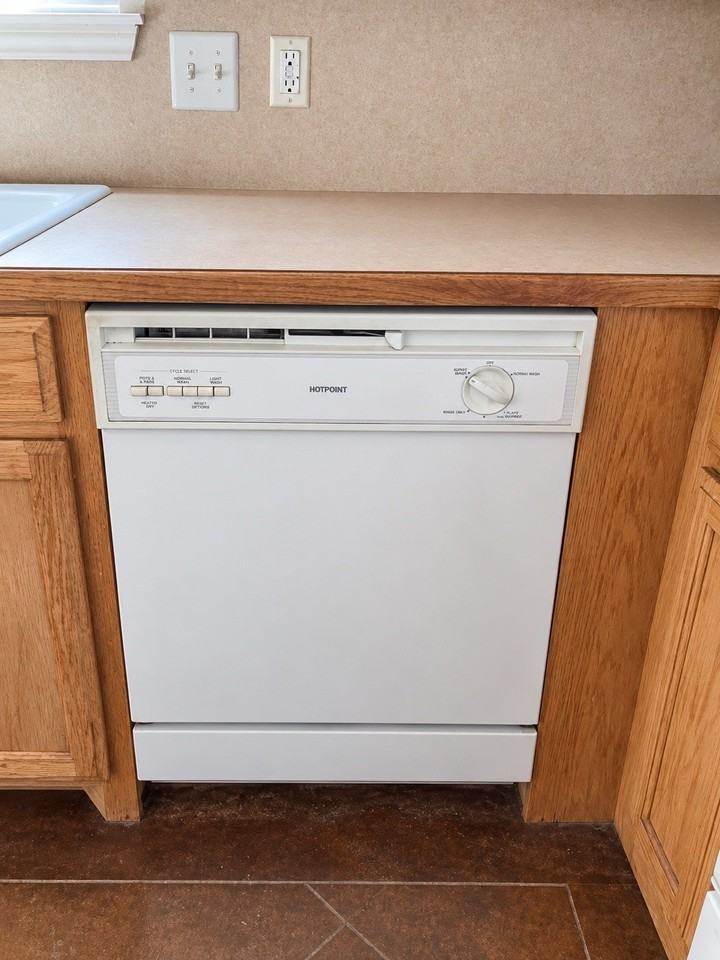 2415 Church St - Photo 6 of 31
