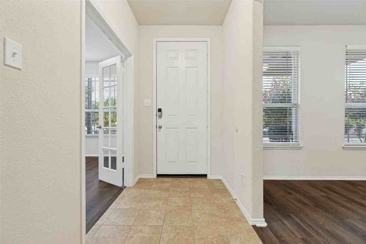 1108 Black Cherry Dr - Photo 2 of 25