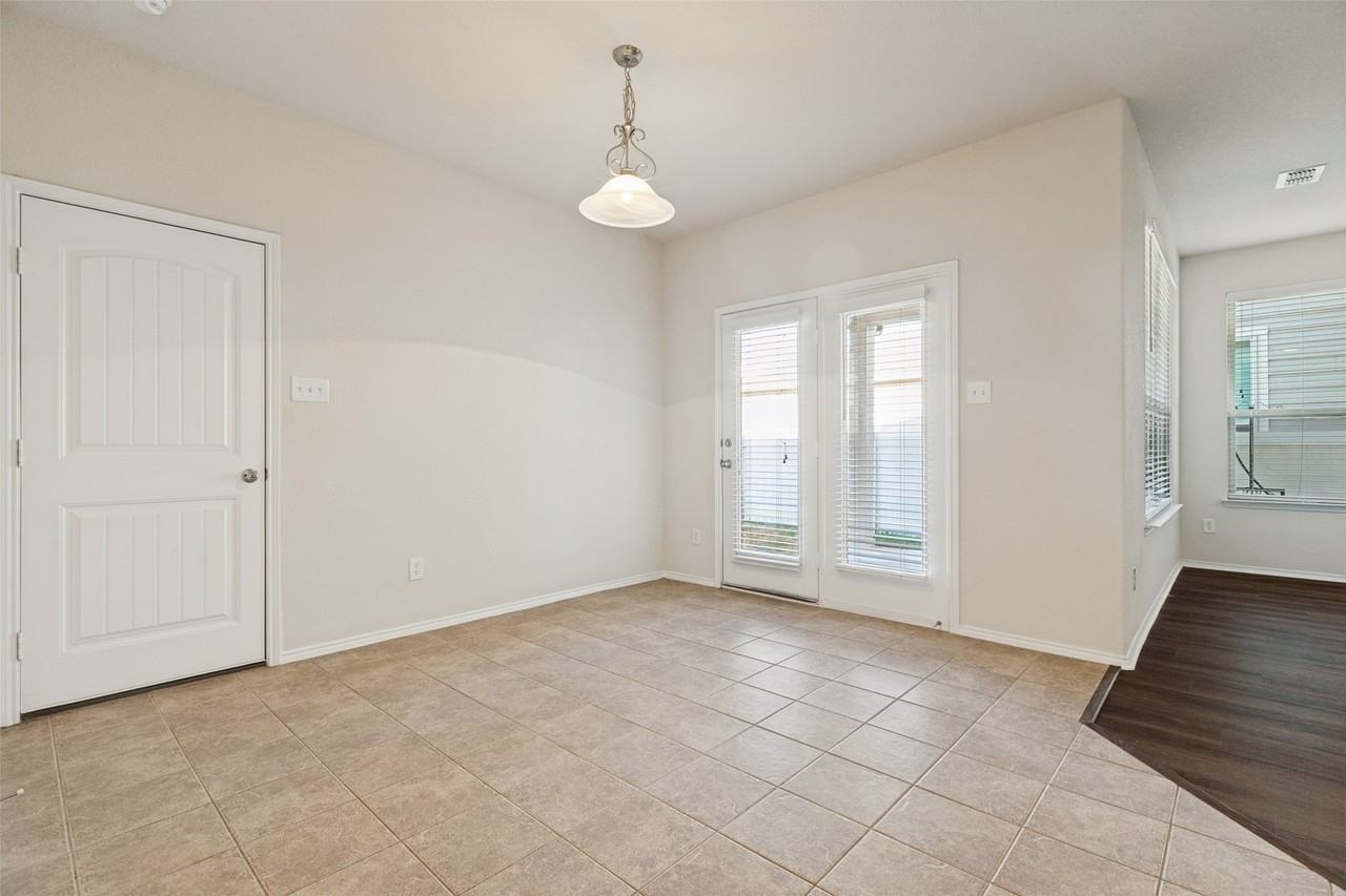 1108 Black Cherry Dr - Photo 3 of 25