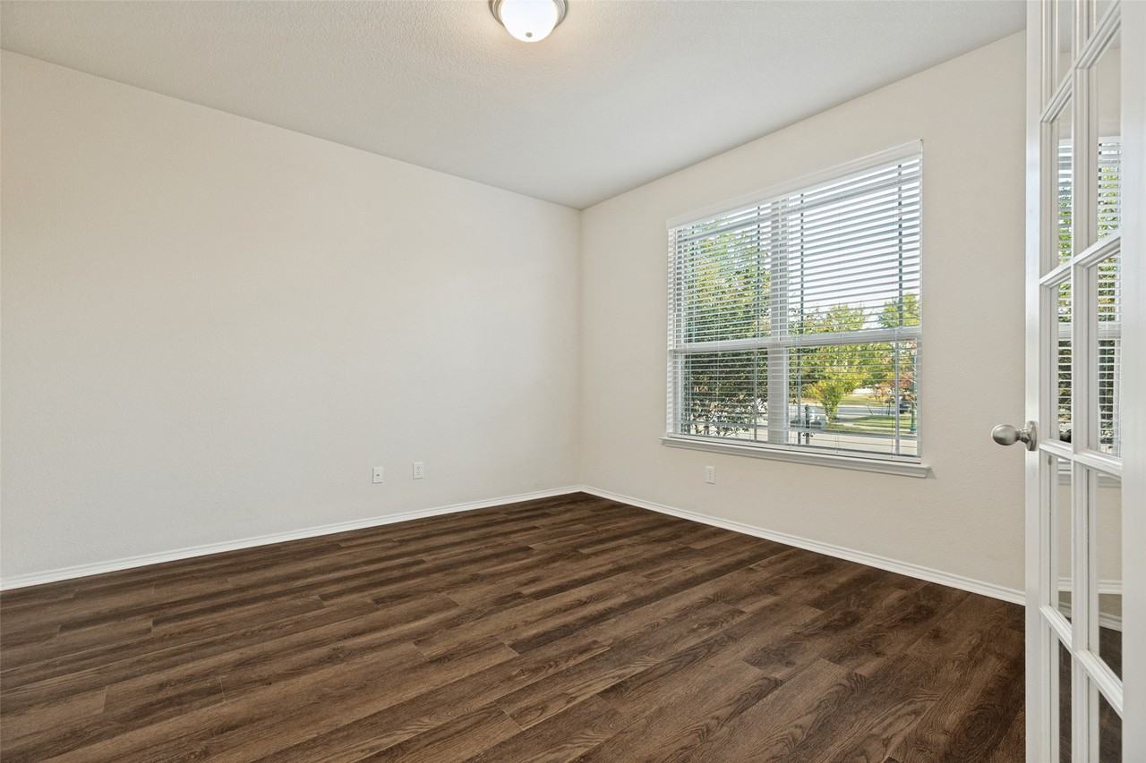 1108 Black Cherry Dr - Photo 4 of 25