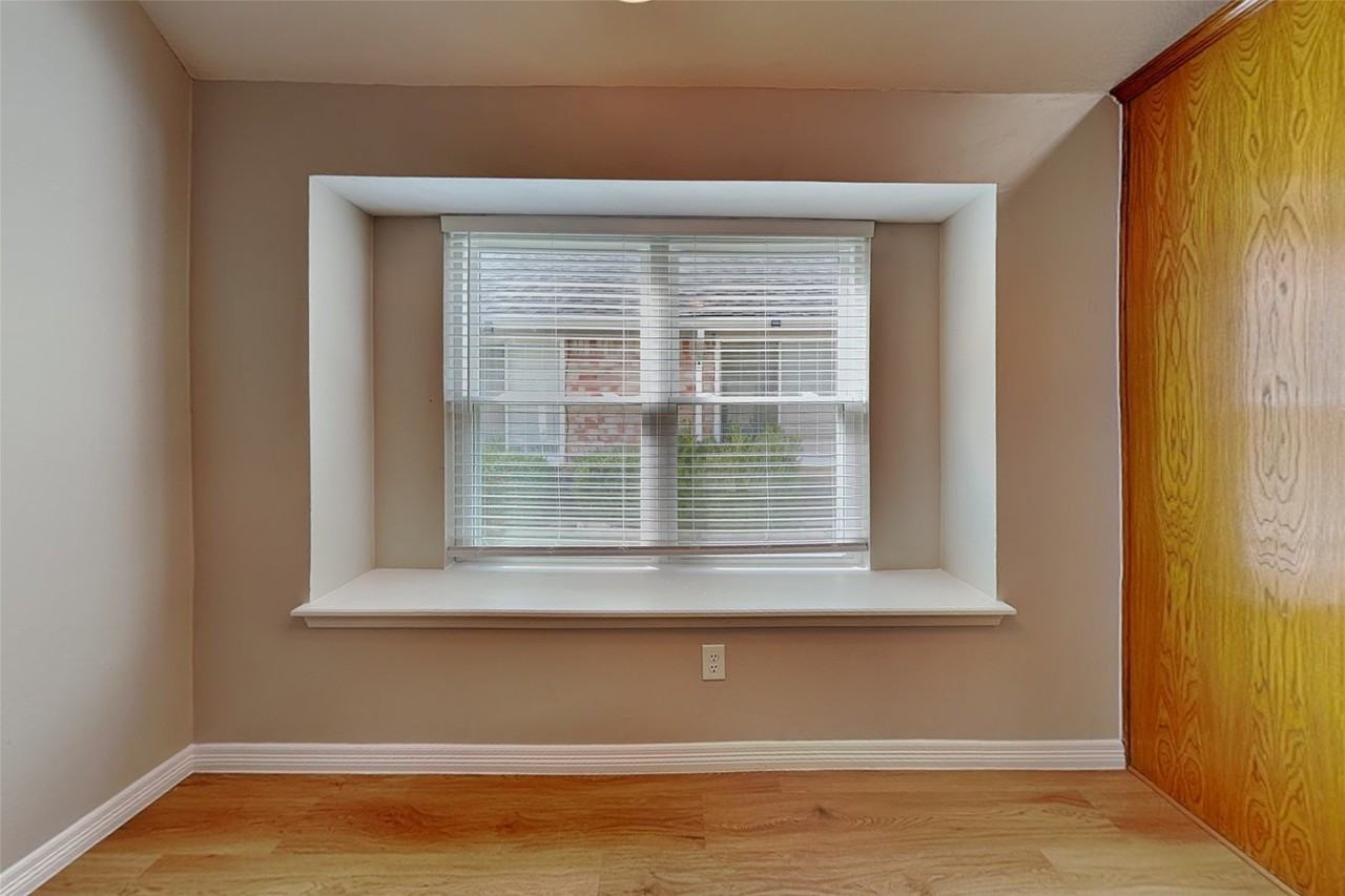 1527 Jeanette Way - Photo 7 of 24