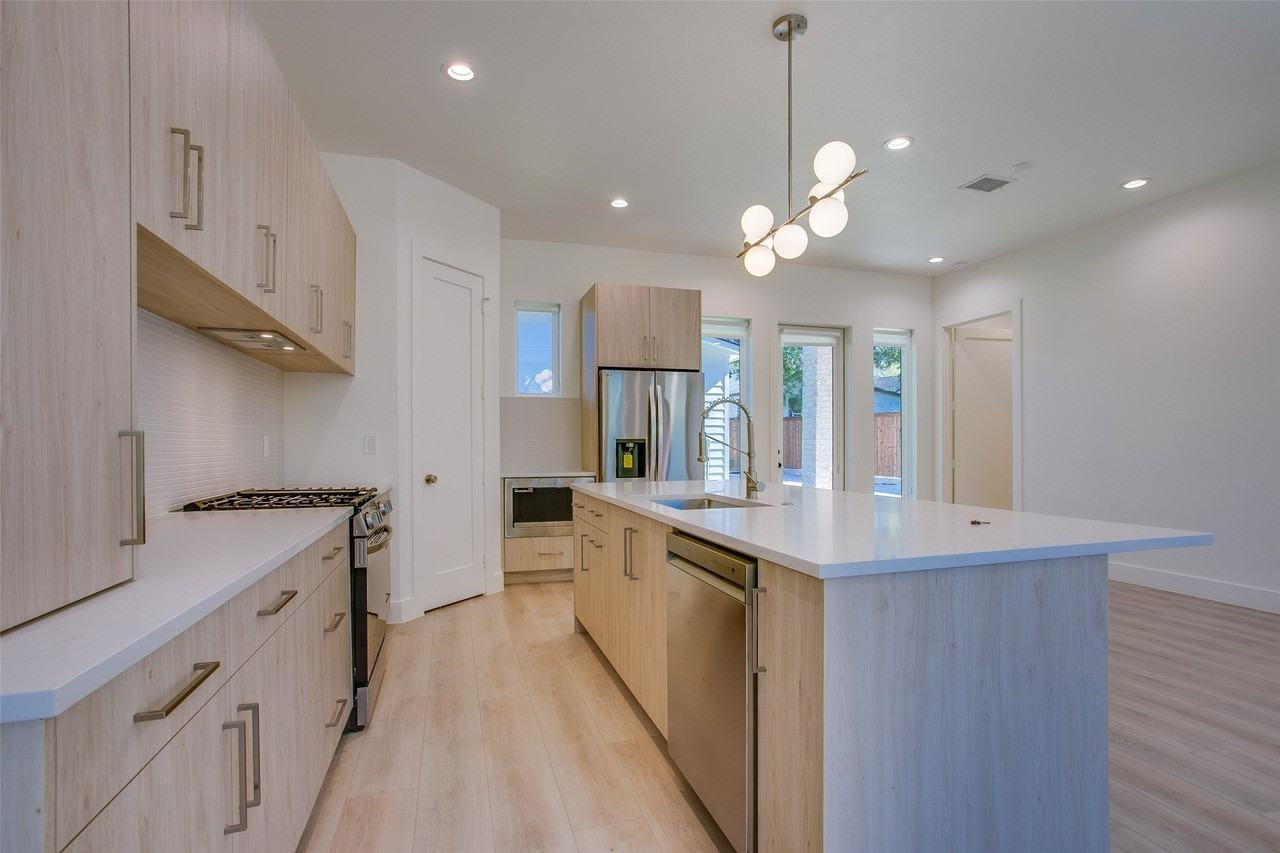 424 N Denver St - Photo 6 of 14