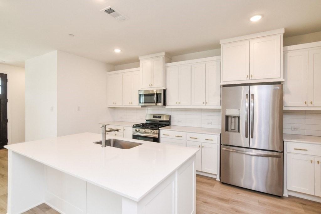 8905 Stablehand Mews - Photo 3 of 19