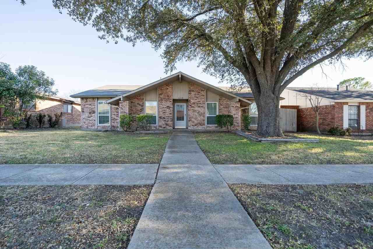 6218 Fallbrook Dr - Photo 2 of 32