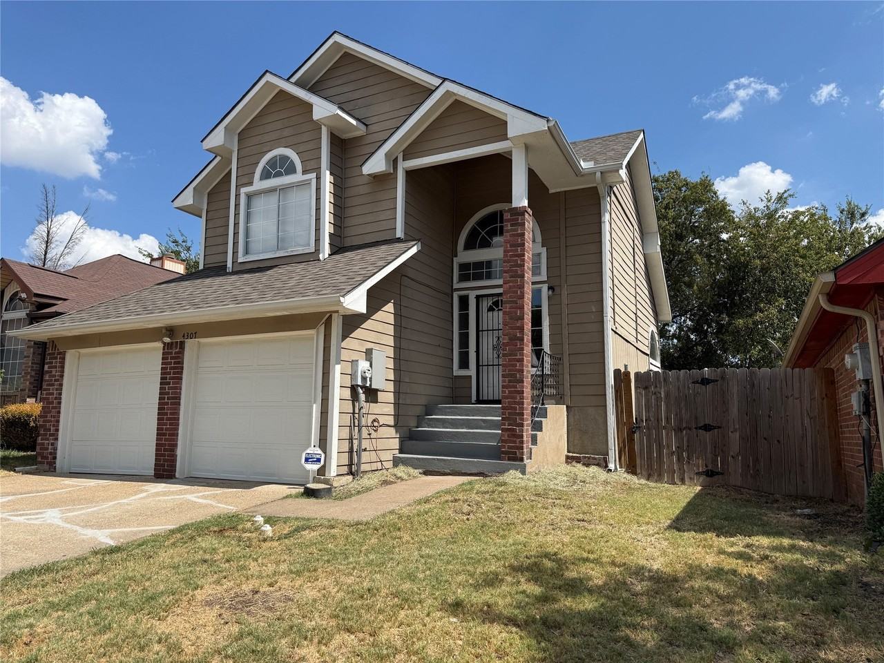 4307 Scarsdale Ln - Photo 2 of 25