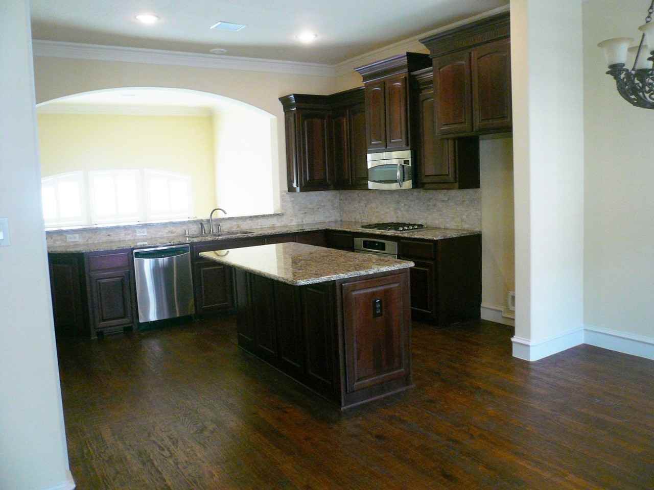 7915 Osborn Pkwy - Photo 3 of 8