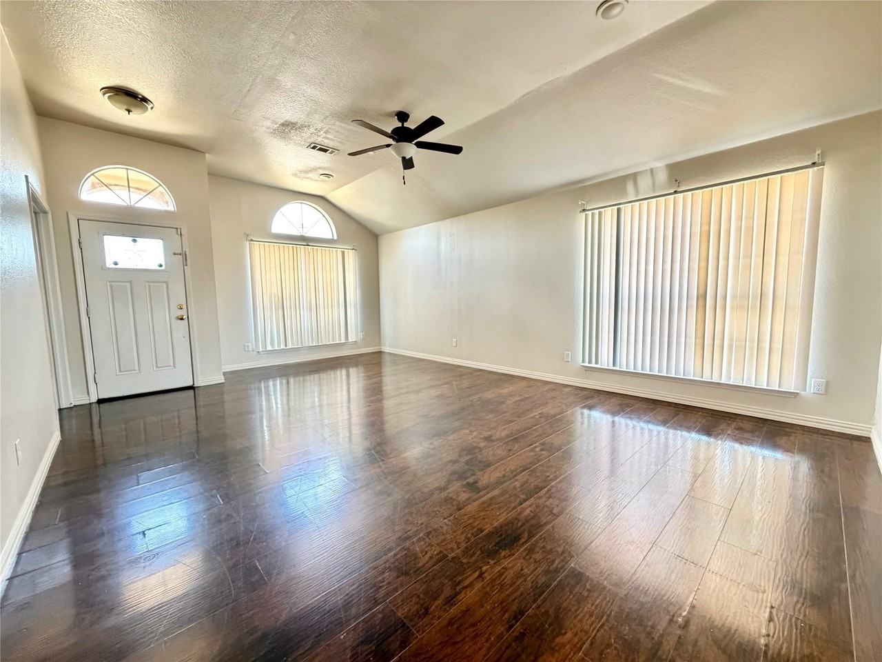 5408 Dove Dr - Photo 2 of 38