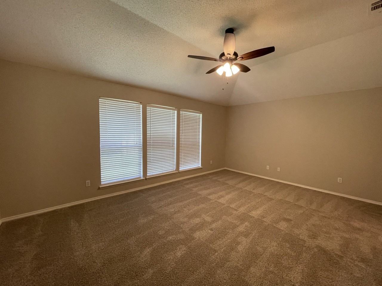 1405 High Crest Dr - Photo 6 of 14