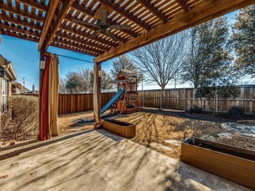 11257 Corsicana Dr - Photo 4 of 6