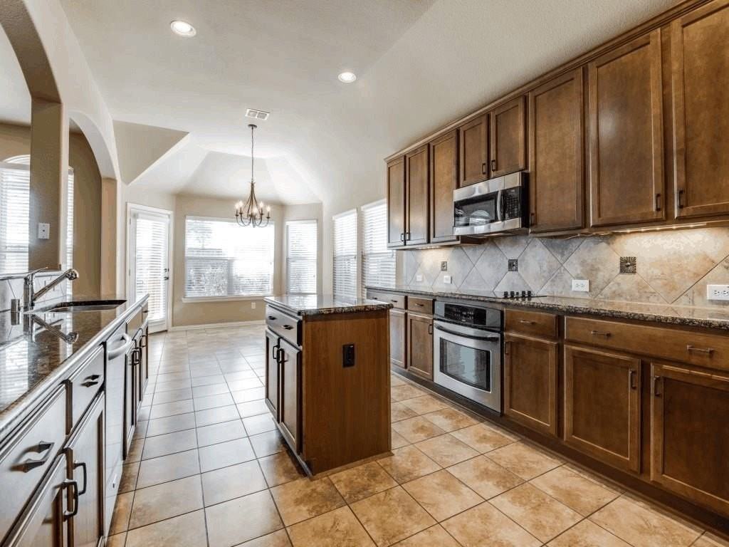 11257 Corsicana Dr - Photo 5 of 6